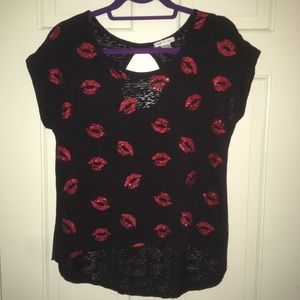 Belle Du Jour Kisses Top with Hoop In Back💋